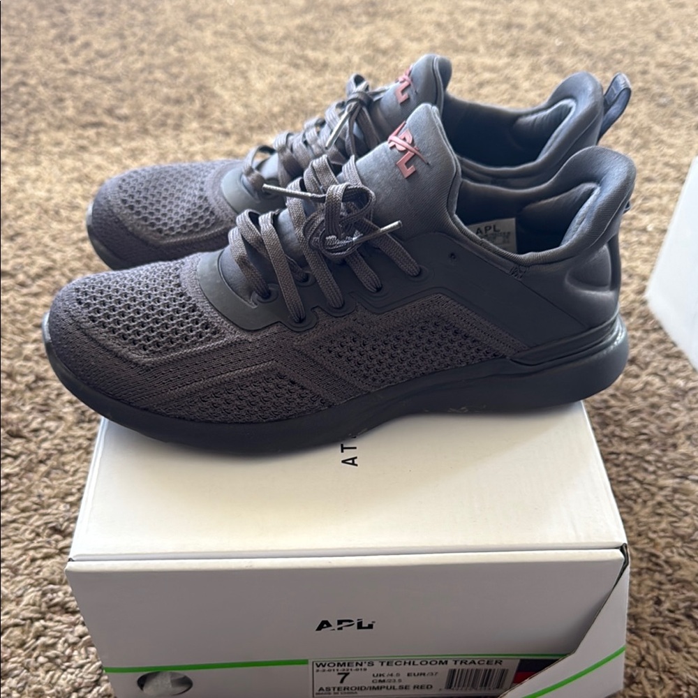 APL women Techloom Tracer Gray Shoes